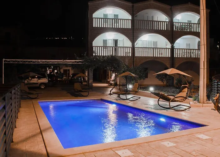 Unforgettable Sea View Apartments Bakota